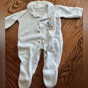 Vineyard Peter Rabbit baby outift